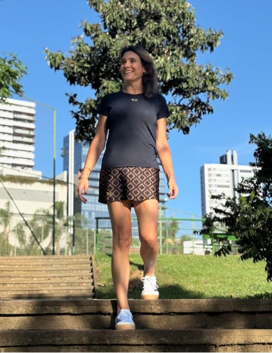 Camiseta recorte preta